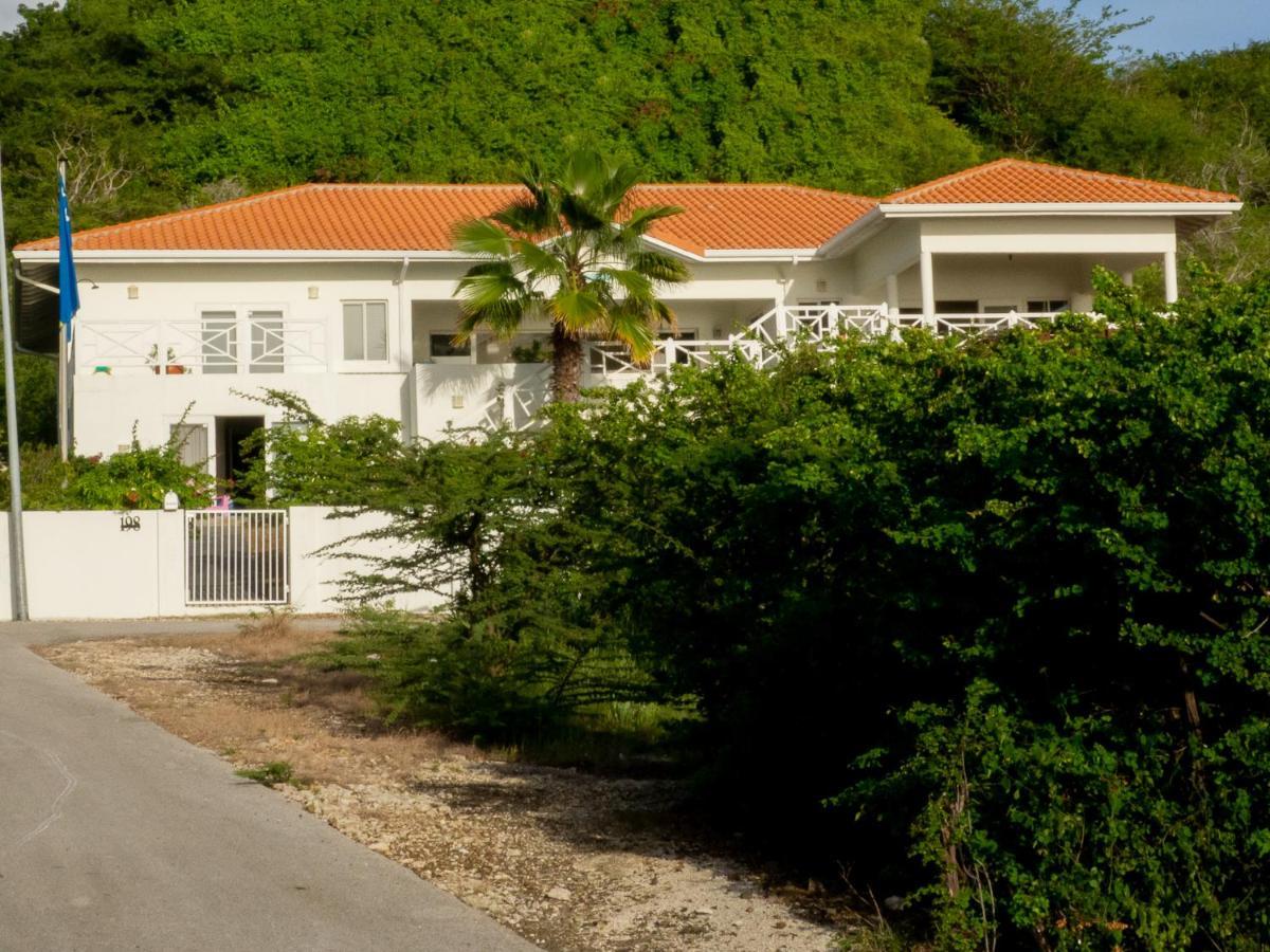 Villa Happy View Willibrordus エクステリア 写真